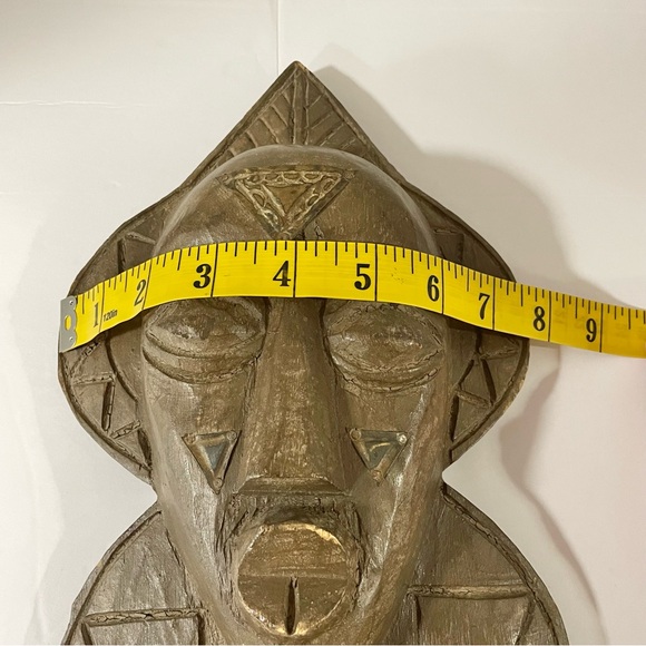 Vintage African Carved Wooden Face Mask Handcrafted in Ghana Tribal Art - Picture 10 of 11